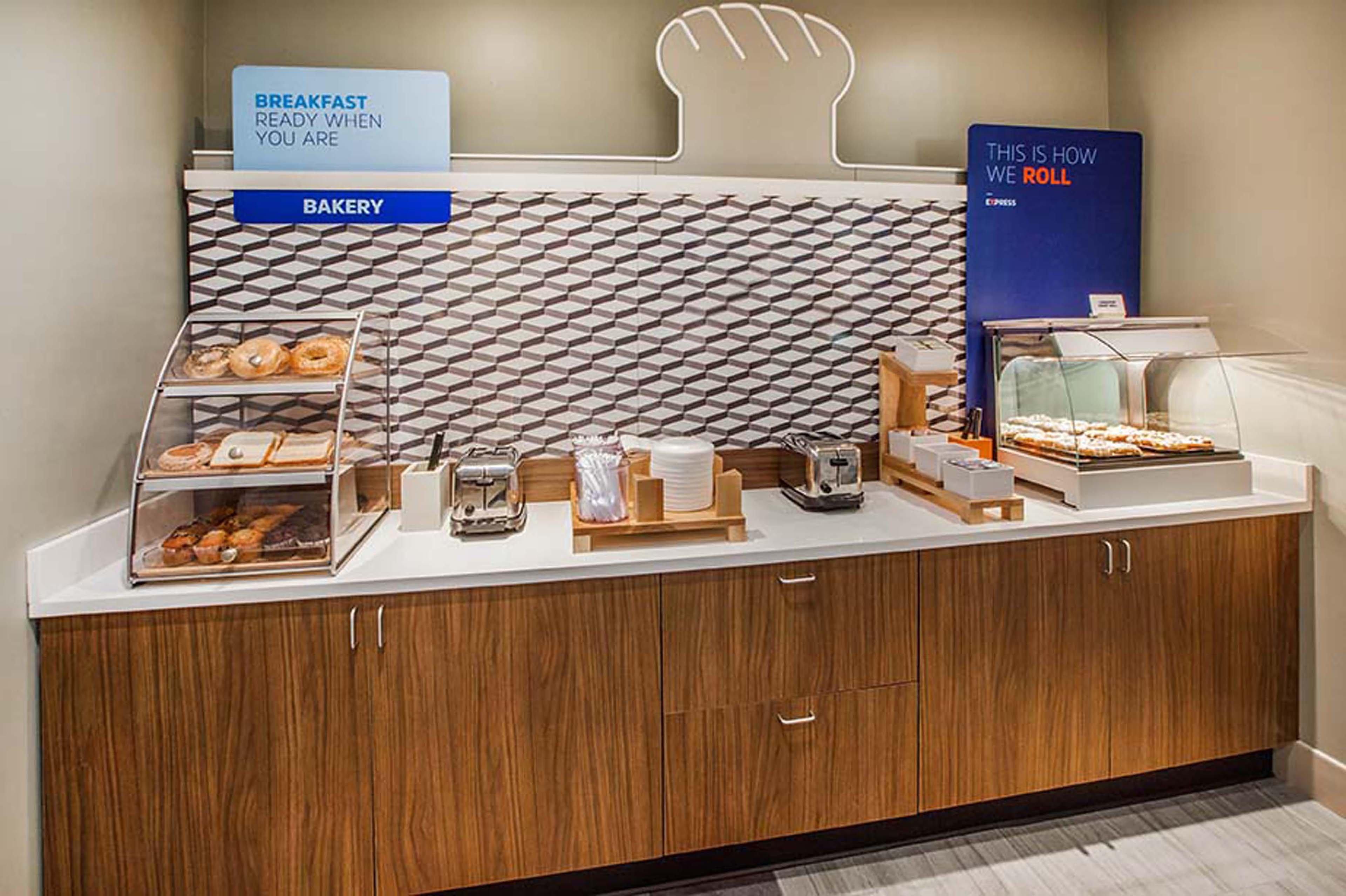 Holiday Inn Express & Suites Baltimore - BWI Airport North By Ihg Linthicum Kültér fotó
